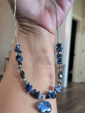 Women's Blue Stone Bead Pendant Necklace